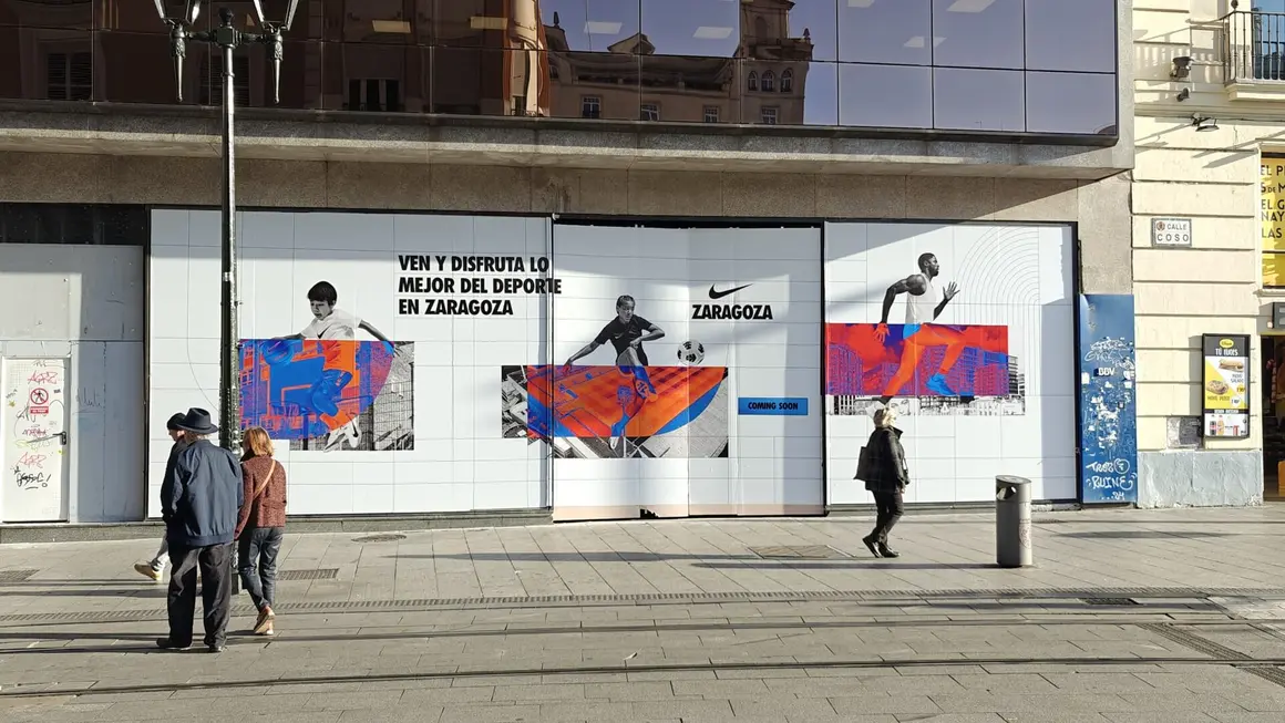 Fachada del local de la nueva tienda de Nike en Zaragoza. HOY ARAG&Oacute;N
