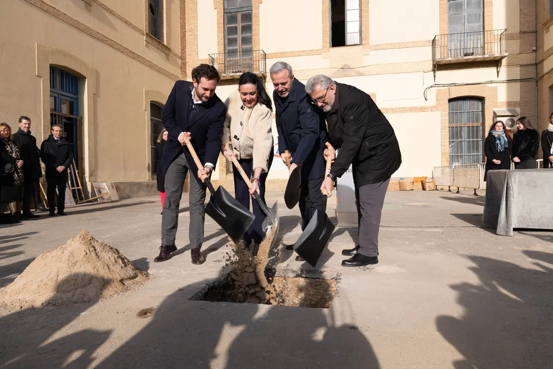 Primera piedra de la facultad de Medicina en Huesca