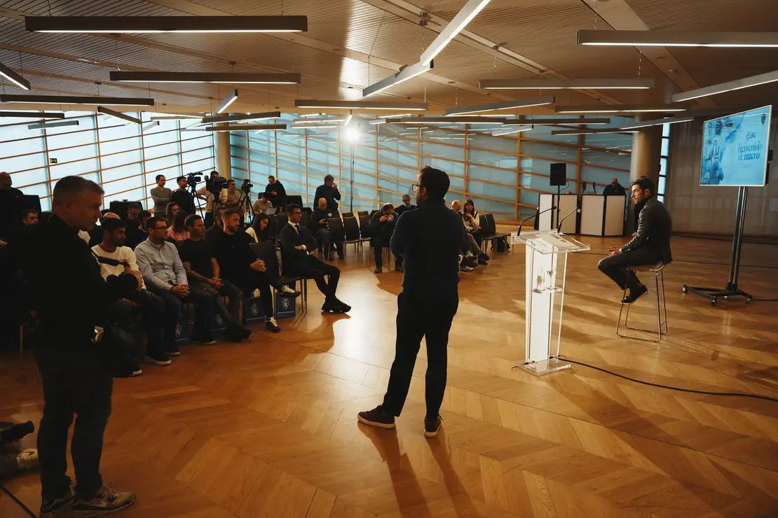 PRESENTACI&Oacute;N DE GABI / &Aacute;LVARO CALVO