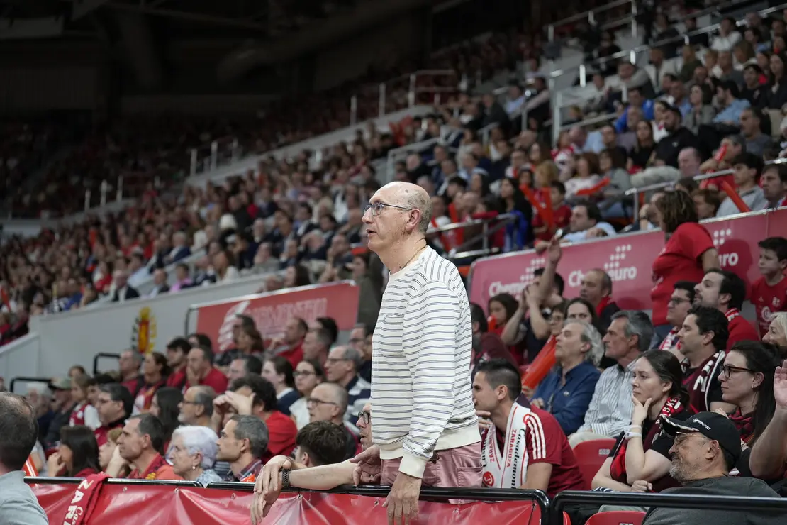 Afici&oacute;n de Casademont Zaragoza ante Valencia Basket / &Aacute;lvaro Calvo