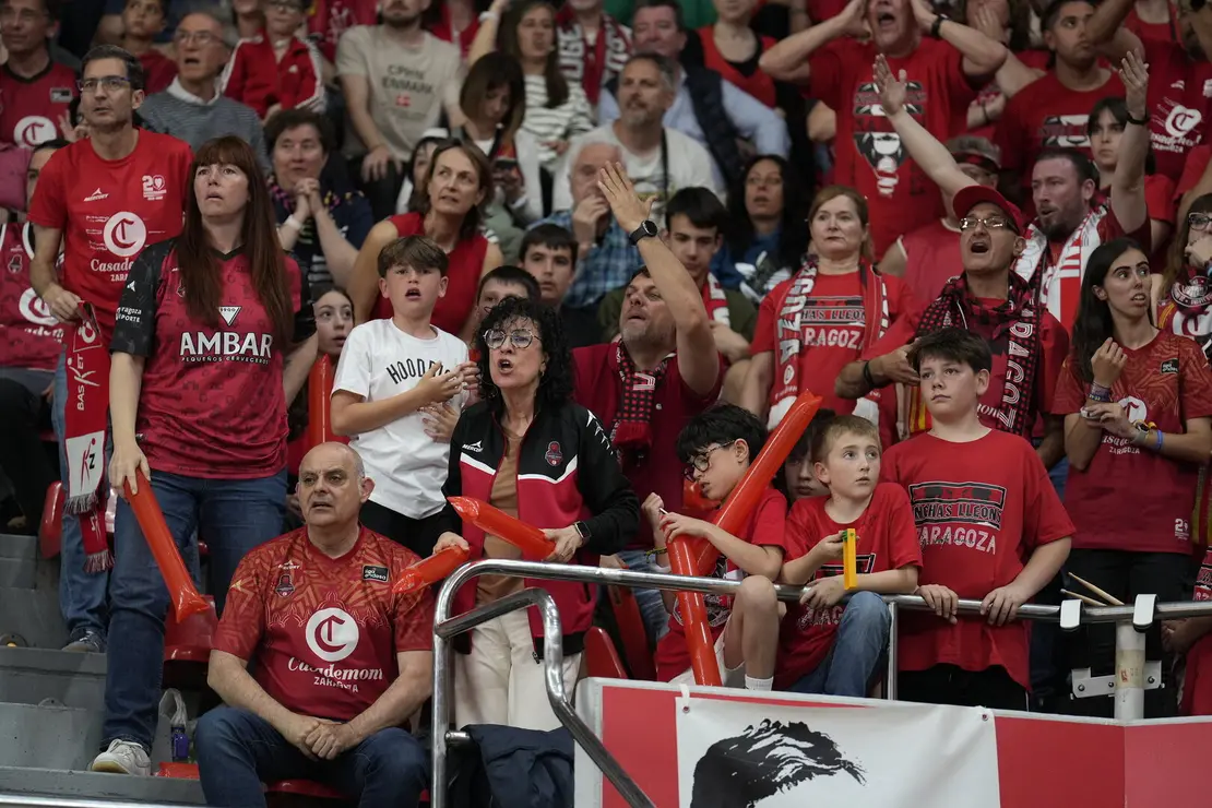 Afici&oacute;n de Casademont Zaragoza ante Valencia Basket / &Aacute;lvaro Calvo