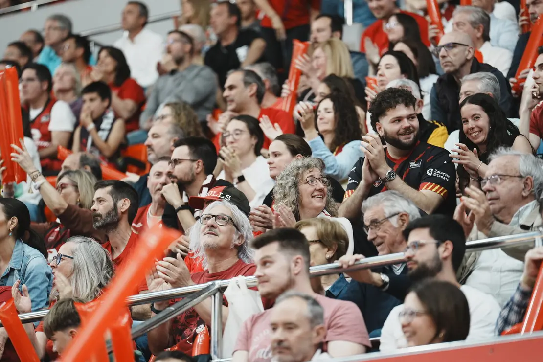 Afici&oacute;n de Casademont Zaragoza ante Valencia Basket / &Aacute;lvaro Calvo