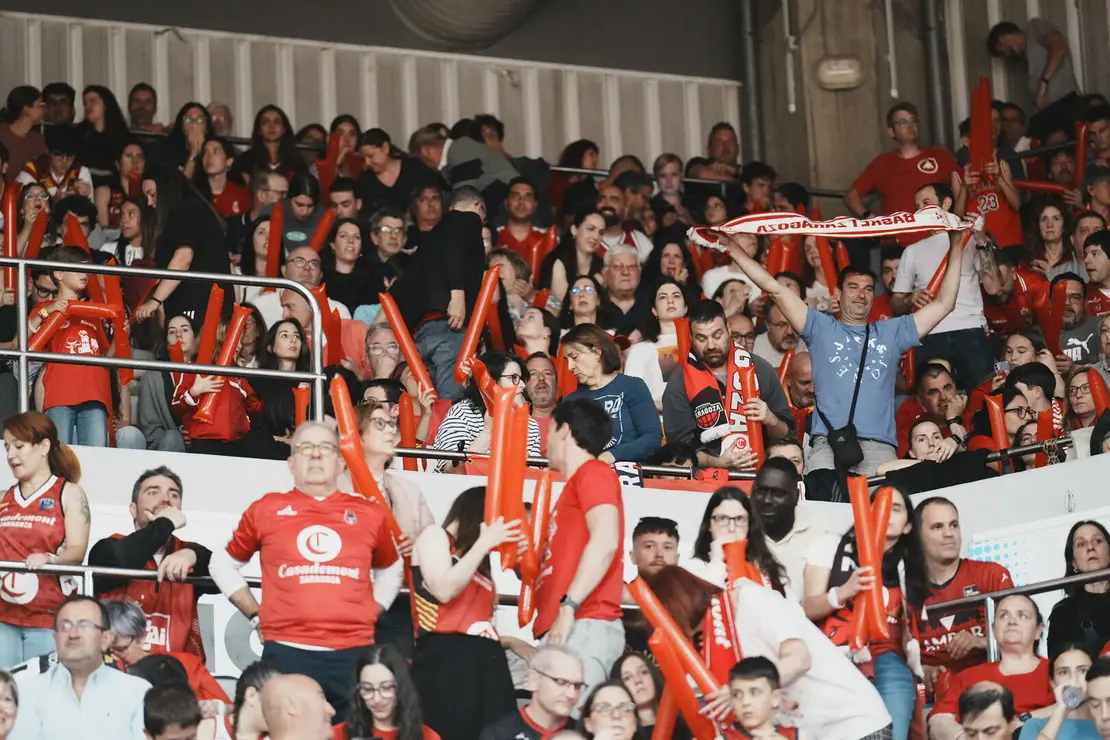 Afici&oacute;n de Casademont Zaragoza ante Valencia Basket / &Aacute;lvaro Calvo
