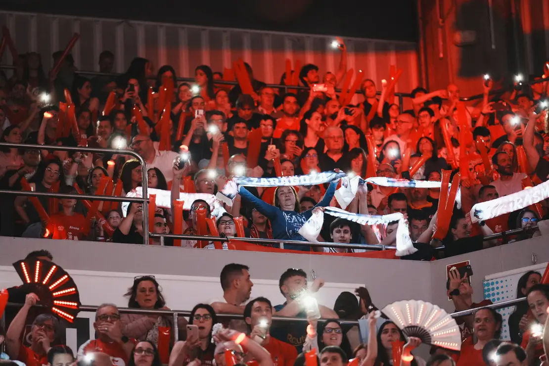 Afici&oacute;n de Casademont Zaragoza ante Valencia Basket / &Aacute;lvaro Calvo