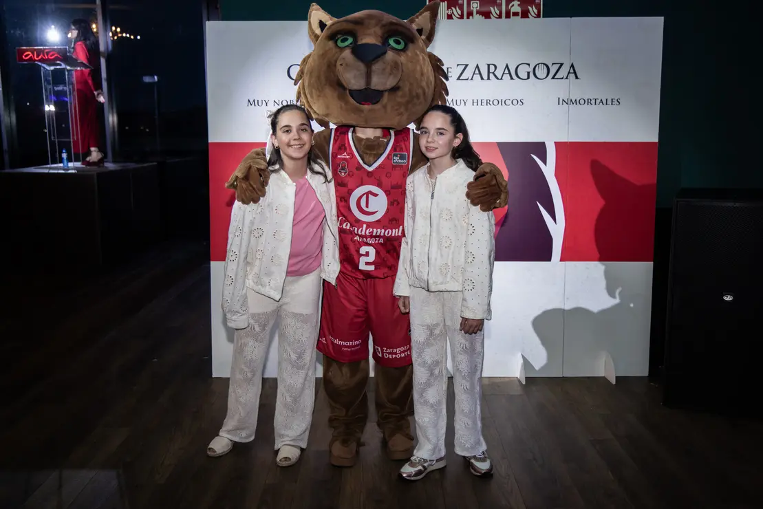 gala083_54520838421_o