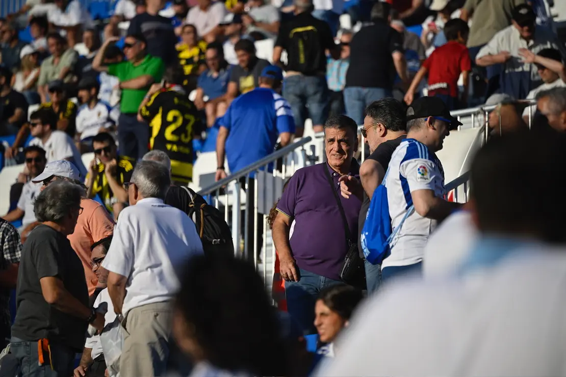 Afici&oacute;n del Real Zaragoza en el Ibercaja Estadio / Marcos Cebri&aacute;n