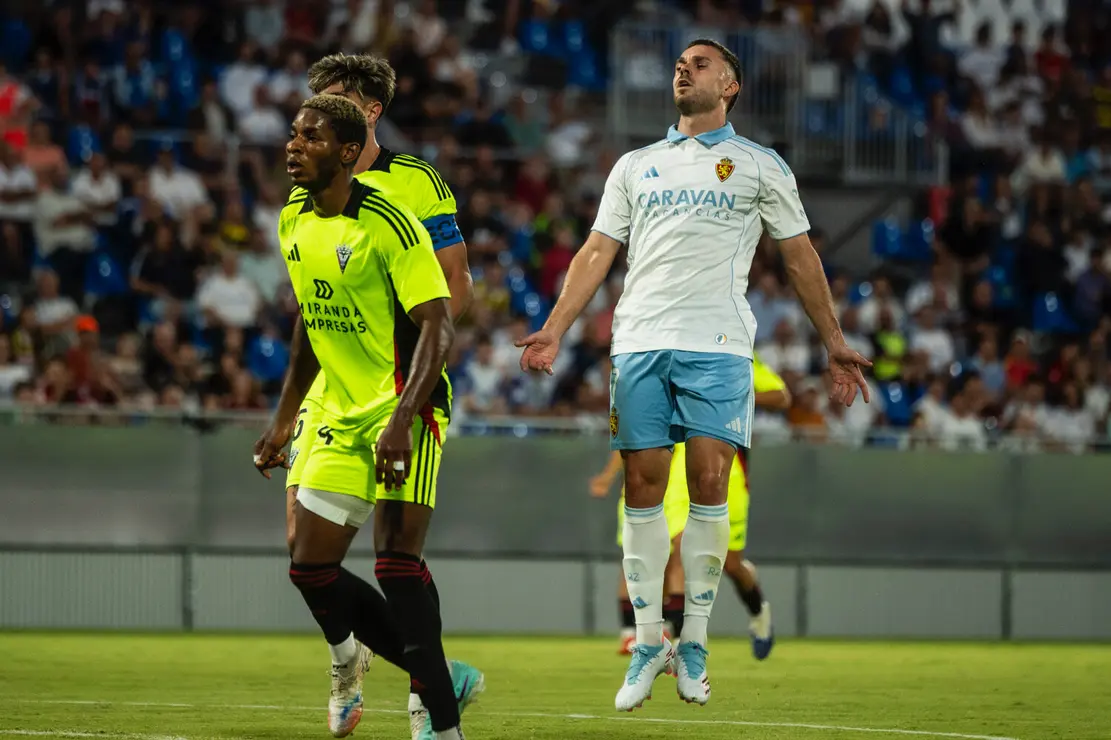 Mario Sober&oacute;n durante un partido con el Real Zaragoza / Marcos Cebri&aacute;n