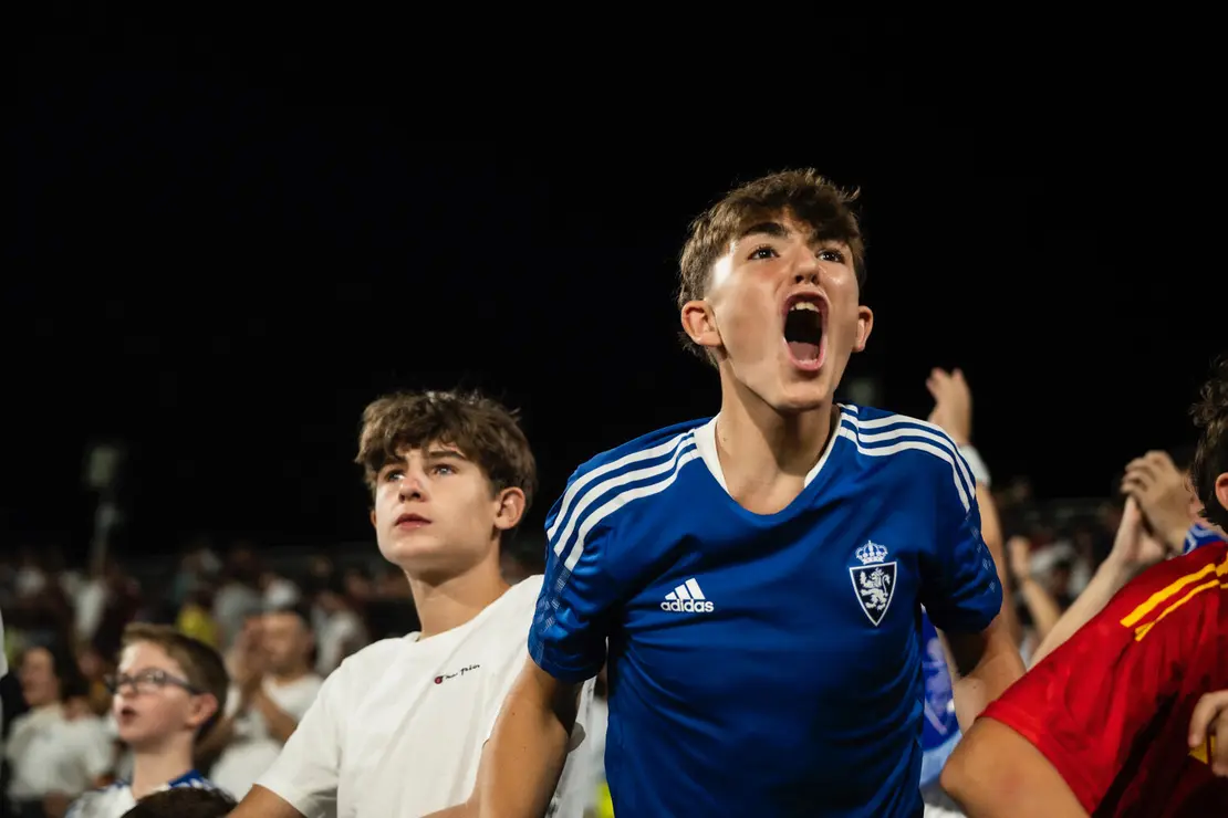 Aficionados en el Ibercaja Estadio en el Real Zaragoza - SD Huesca / Marcos Cebri&aacute;n