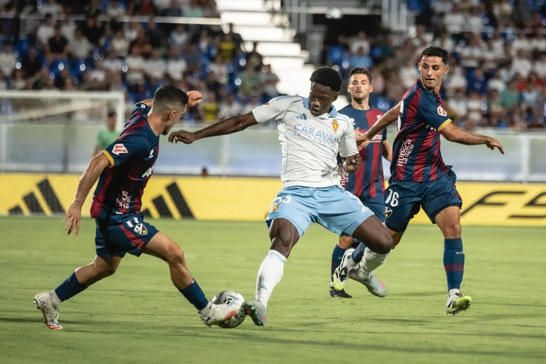 Saidu durante el Real Zaragoza - SD Huesca en el Memorial Carlos Lapetra / Marcos Cebri&aacute;n