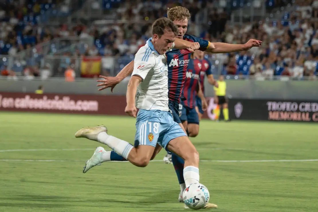 Francho Serrano durante el Real Zaragoza - SD Huesca en el Memorial Carlos Lapetra / Marcos Cebri&aacute;n