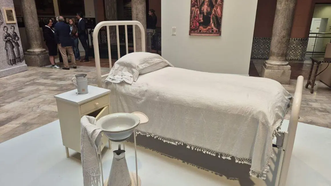 Exposici&oacute;n por el 600 aniversario del Hospital Nuestra Se&ntilde;ora de Gracia, antecedente del actual Hospital Provincial. / L. V.
