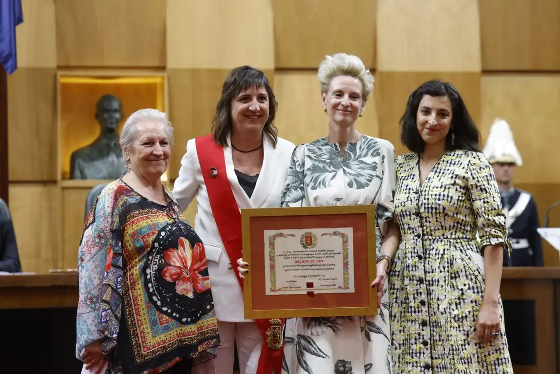 Entrega de las distinciones de Zaragoza en el acto previo al preg&oacute;n del Pilar 2025 ./ Ayuntamiento de Zaragoza