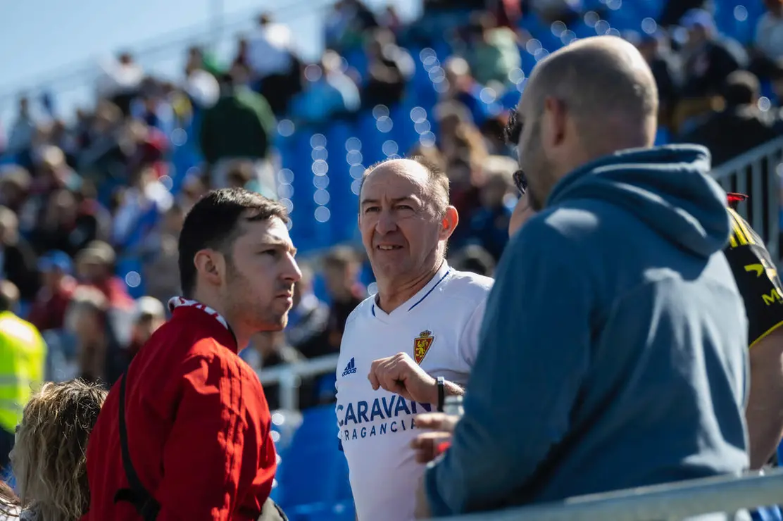 Aficionados del Real Zaragoza ante el C&oacute;rdoba / Marcos Cebri&aacute;n