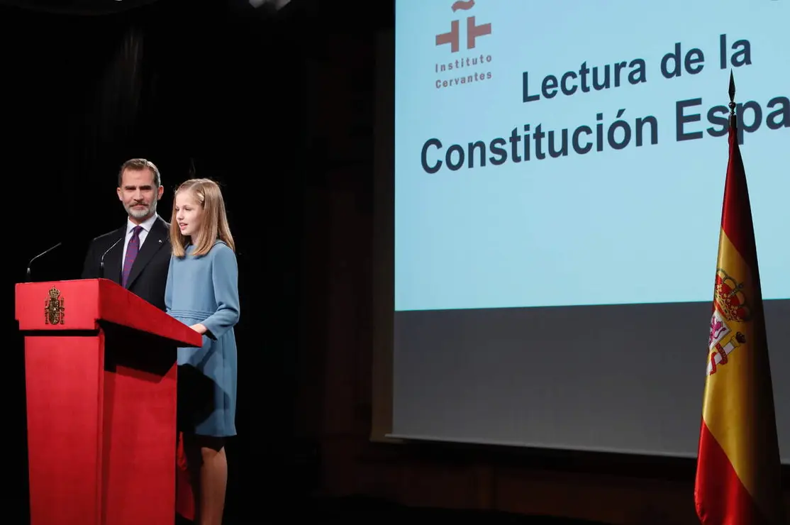 rey_princesa_asturias_lectura_constitucion_20181031_09