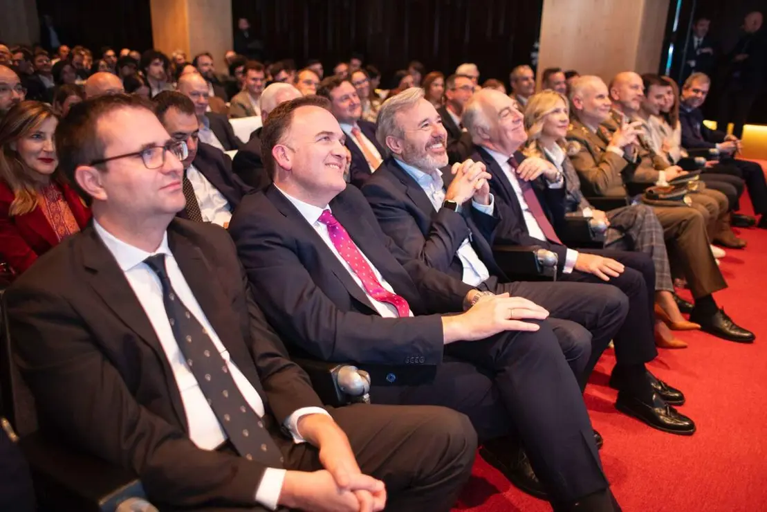 Todos los premiados e invitados a VIVE Tecnara 2025