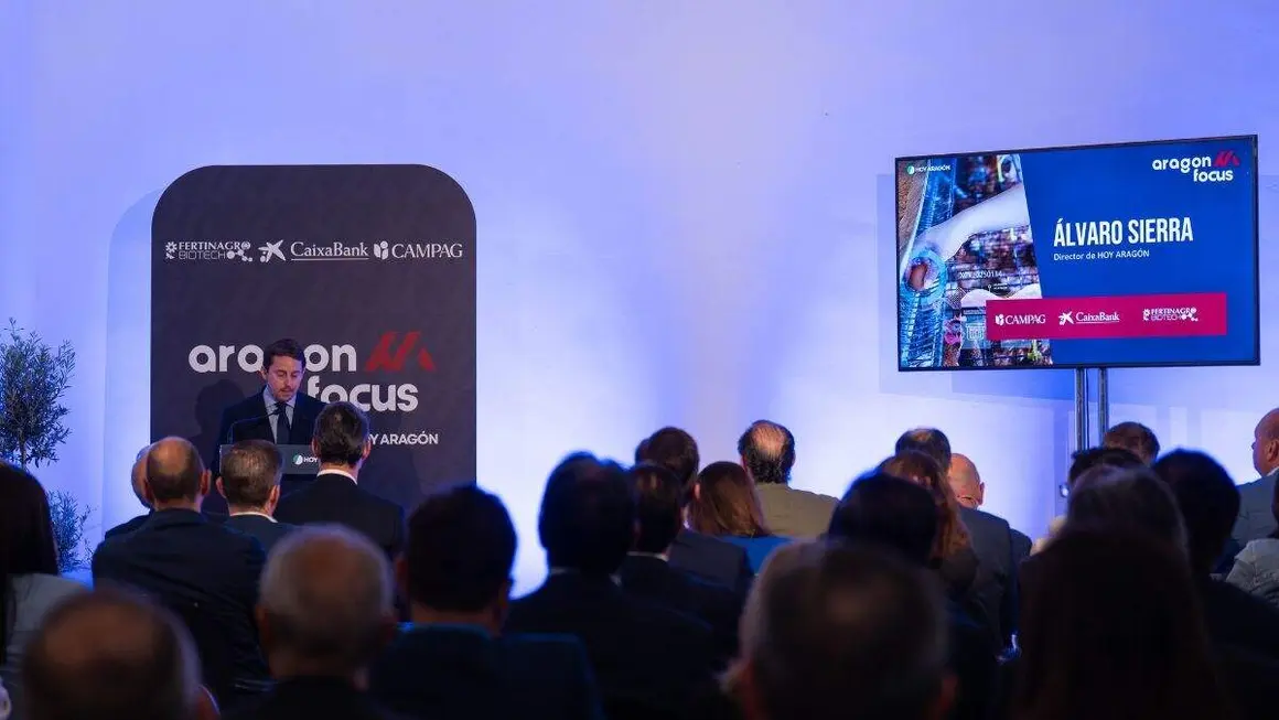&Aacute;lvaro Sierra, director de HOY ARAG&Oacute;N, en la bienvenida de la jornada Arag&oacute;n Focus sobre agroindustria. / &Aacute;LVARO CALVO