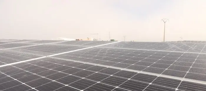 Imagen de placas fotovoltaicas de la planta de Solaria/DGA