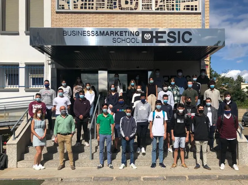 Fachada de la escuela de negocios Esic en Zaragoza