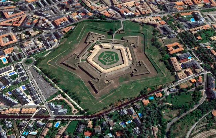 Vista a&eacute;rea de la Ciudadela de Jaca. / GOOGLE EARTH