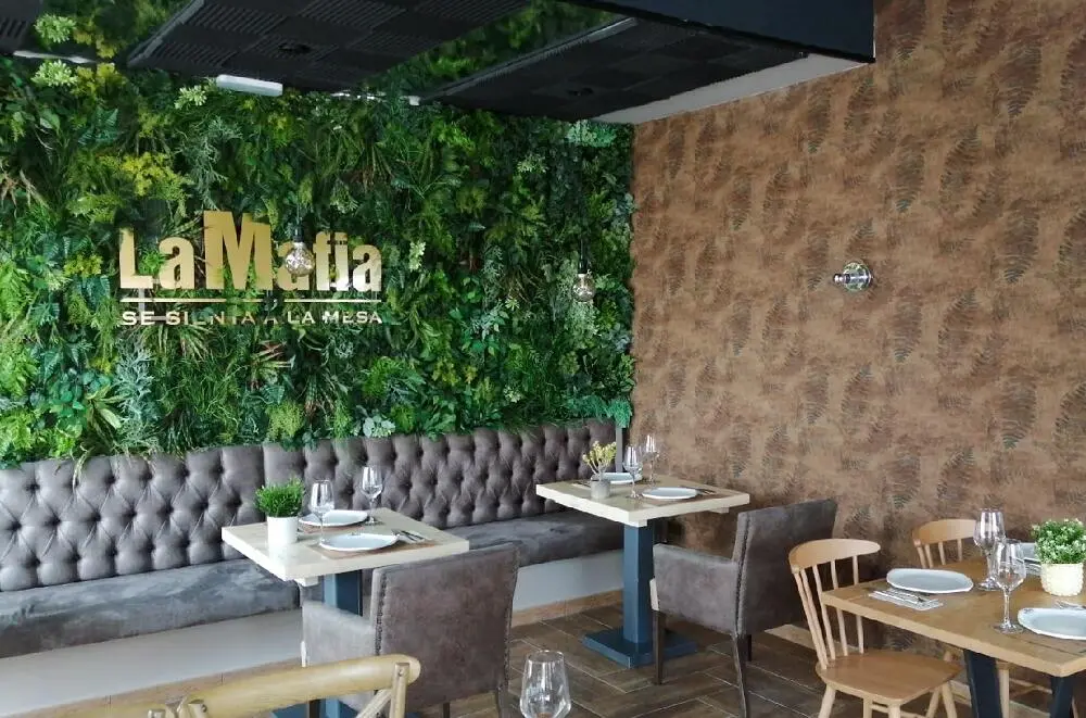 Uno de los restaurantes de La Mafia / HA