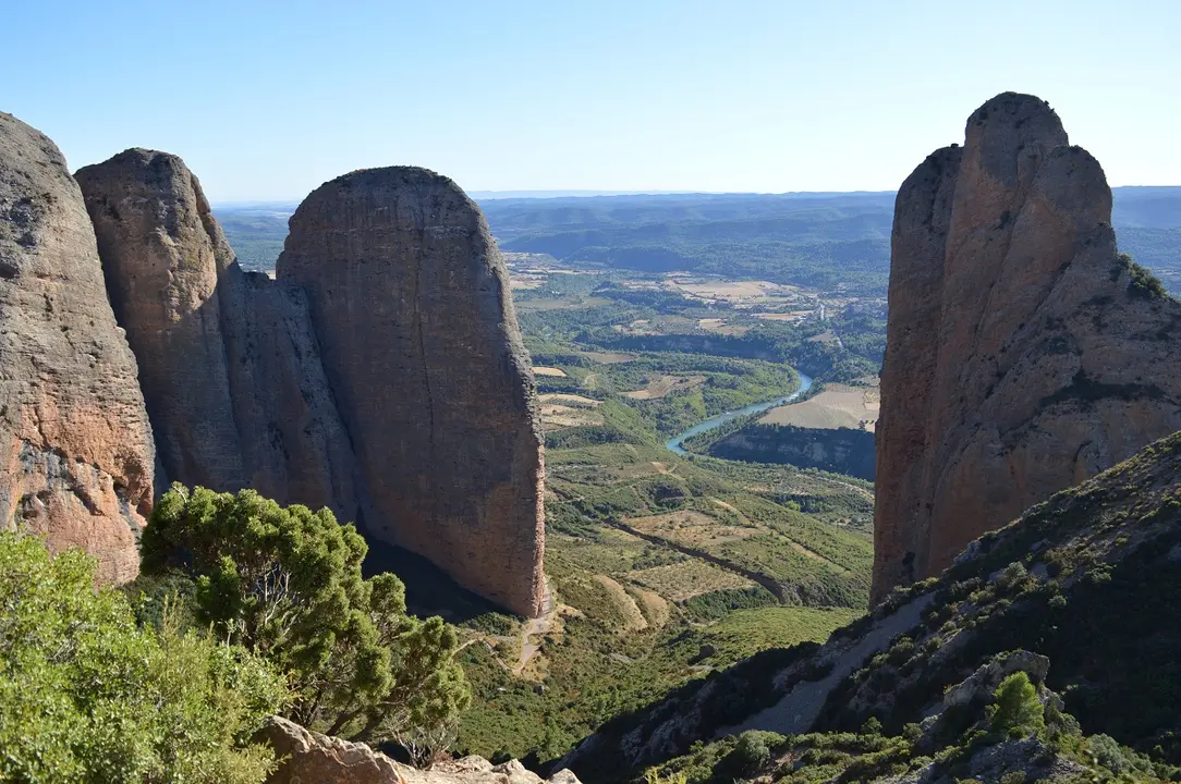 El Reino de los Mallos, una visita imprescindible que re&uacute;ne arte, cultura, naturaleza y gastronom&iacute;a / HA