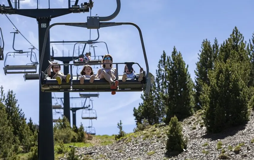 Con el telesilla El Molino podr&aacute;s disfrutar de las cumbres m&aacute;s altas de Benasque / Cerler
