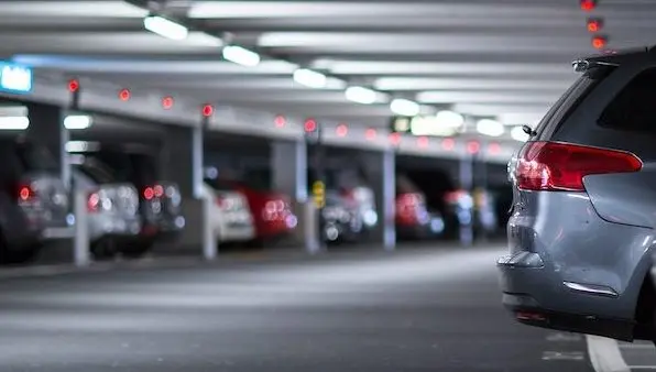 Los "coches zombie" pueden ocstar multas de hasta 3.000 euros / HA