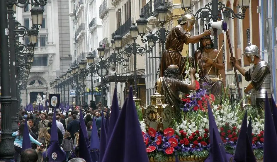 Las cofrad&iacute;as de Zaragoza llevan a&ntilde;os reclamando un Museo de la Semana Santa para exponer sus pasos / HA