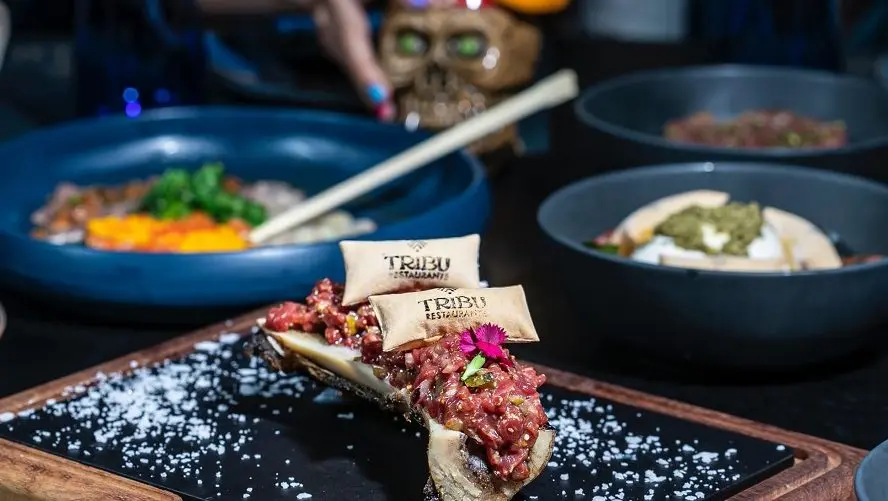 Tribu es el nuevo restaurante del Grupo Carn&iacute;voro / Asier Alkorta