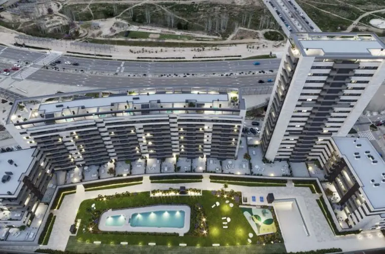 Adarve Residencial, uno de los proyectos m&aacute;s ambiciosos en el barrio del AVE / Grupo Plaza 14