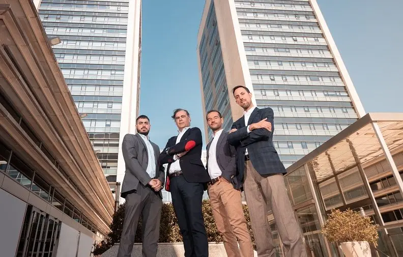 El equipo de Switching Consulting tiene su sede en el WTCZ / HA