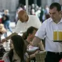 Un 15% de los ciudadanos reconocen tener m&aacute;s de un trabajo / HA