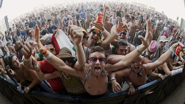 El Monegros Desert Festival congrega a miles de personas cada a&ntilde;o en Fraga (Huesca) / MDF