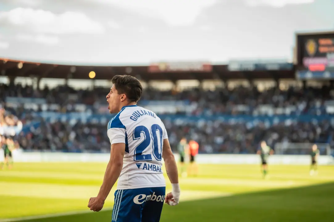 Simeone con el Real Zaragoza / MARCOS CEBRI&Aacute;N