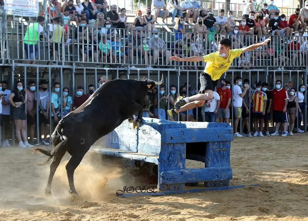 La novedad de este a&ntilde;o es la plaza al estilo valenciano: de barrotes / HA