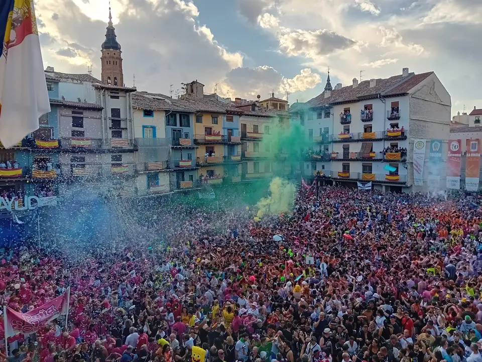 Calatayud inicia sus fiestas con alegr&iacute;a y m&aacute;s pe&ntilde;istas que el a&ntilde;o pasado / AC