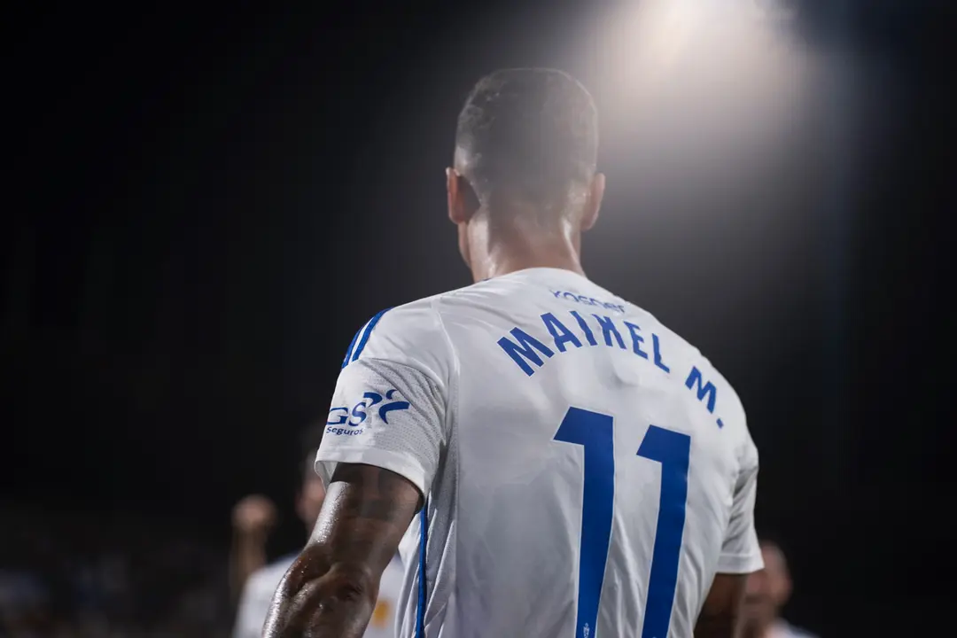 Maikel Mesa en La Romareda / MARCOS CEBRI&Aacute;N