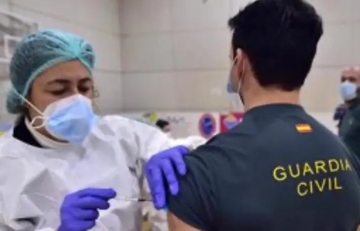 Imagen de la vacuna de la COVID-19 en el colectivo de la Guardia Civil / Europa Press