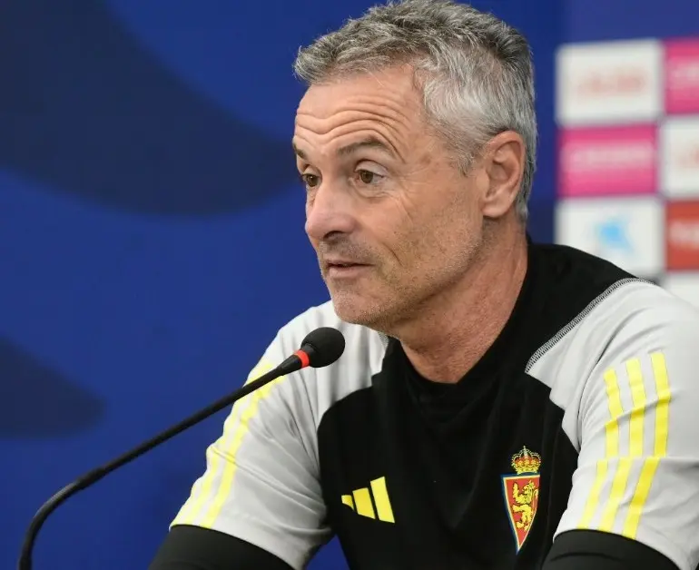 Fran Escrib&aacute; en rueda de prensa / REAL ZARAGOZA