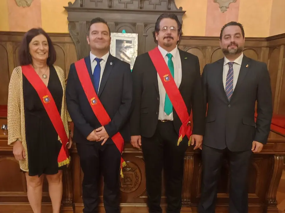 Rubi&oacute; (VOX) considera a Laborda un "tr&aacute;nsfuga" por dejar el grupo municipal / Vox