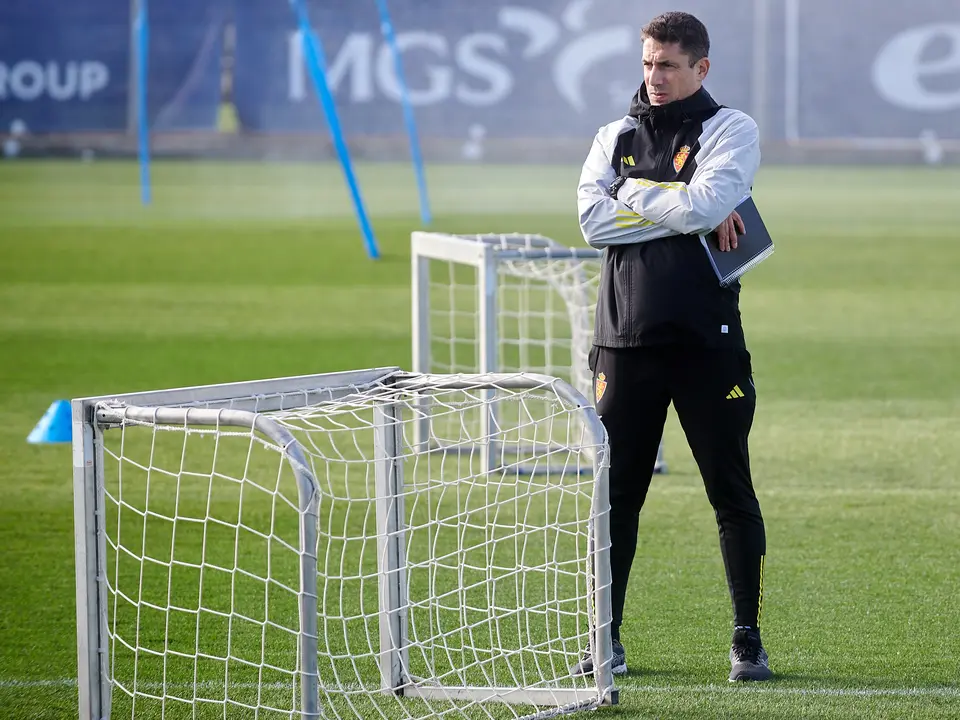 Vel&aacute;zquez en un entrenamiento / REAL ZARAGOZA