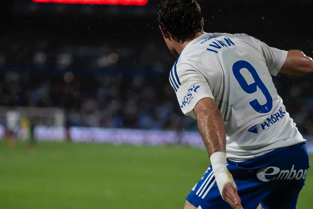 Iv&aacute;n Az&oacute;n en La Romareda / MARCOS CEBRI&Aacute;N