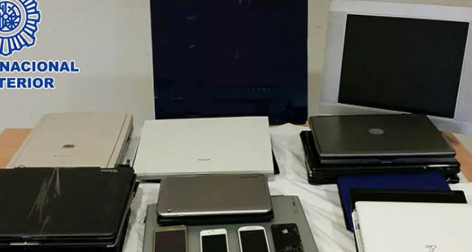 Imagen de material inform&aacute;tico sustra&iacute;do en centros escolares y recuperado por la Polic&iacute;a Nacional /PN
