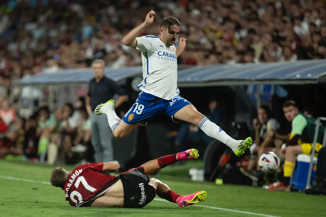 El Real Zaragoza en La Romareda / MARCOS CEBRI&Aacute;N