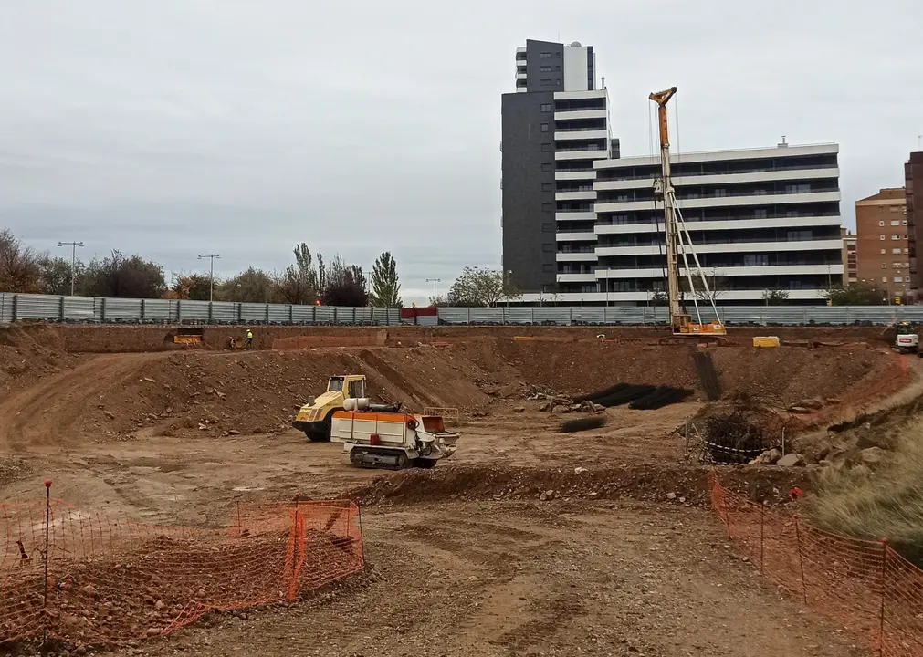 Adarve Residencial, una de las obras en marcha actualmente en Zaragoza / HA