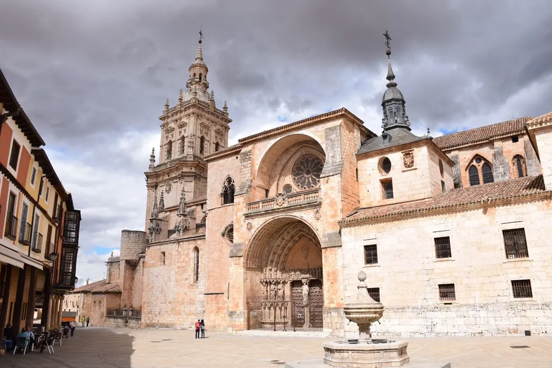 La catedral es el principal emblema de El Burgo de Osma / Los pueblos m&aacute;s bonitos de Espa&ntilde;a