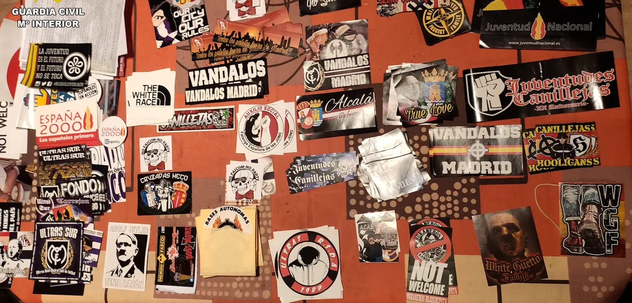 Imagen de diverso material incautado y vinculado a organizaciones de ideolog&iacute;a nazi/G.C.