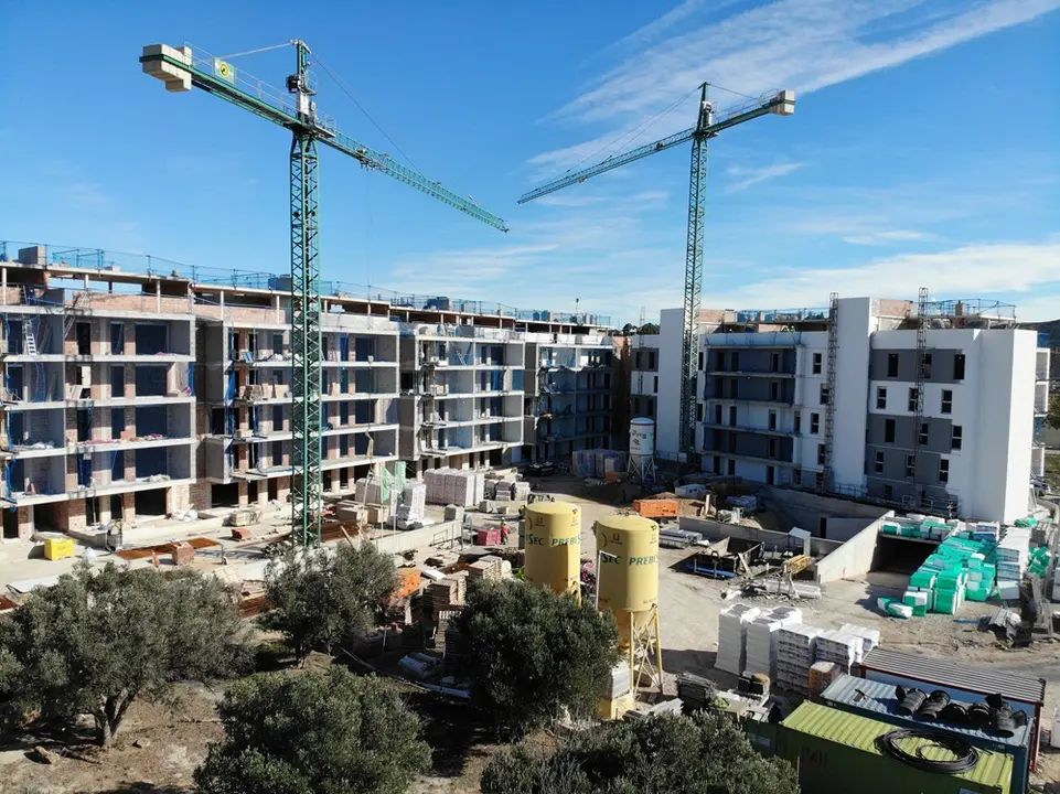 La construcci&oacute;n de Residencial Monteverde est&aacute; ya muy avanzada / LUJAMA