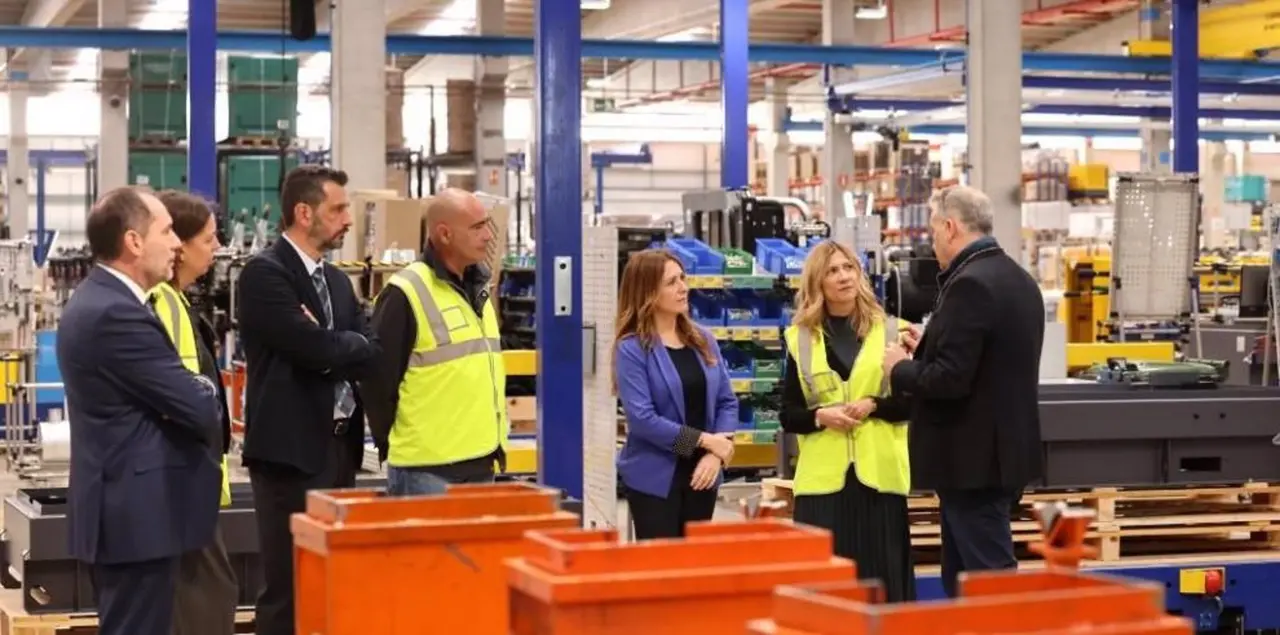 Mar Vaquero visita la empresa Atlas Copco de Muel y conoce sus sistemas h&iacute;bridos de producci&oacute;n de energ&iacute;a
GOBIERNO DE ARAG&Oacute;N