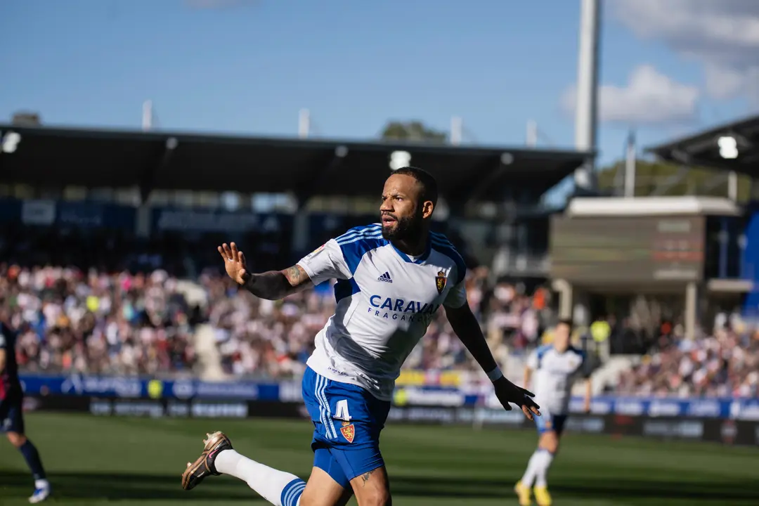 Beb&eacute; con el Real Zaragoza / MARCOS CEBRI&Aacute;N